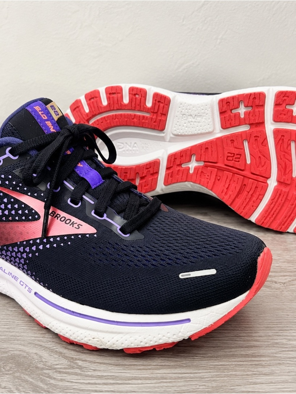 Brooks  Adrenaline GTS 22 Women’s Navy, Purple and Coral Running Size 11.5 WideD